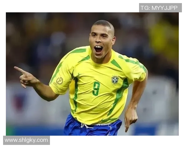 历史第一足球巨星巅峰之路：传奇背后的成就与影响