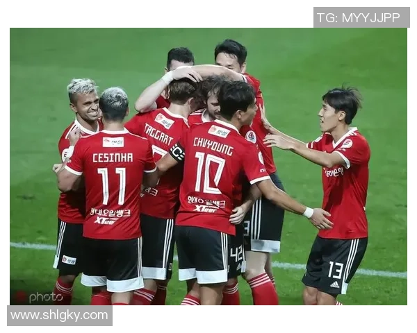 球星是否会赠送足球鞋给粉丝或青少年球员的幕后故事与现实解析